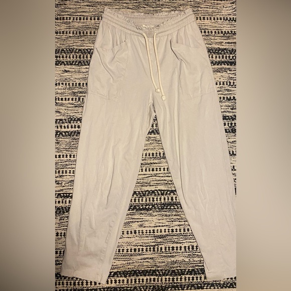 Beige ankle length casual pants - Picture 1 of 2